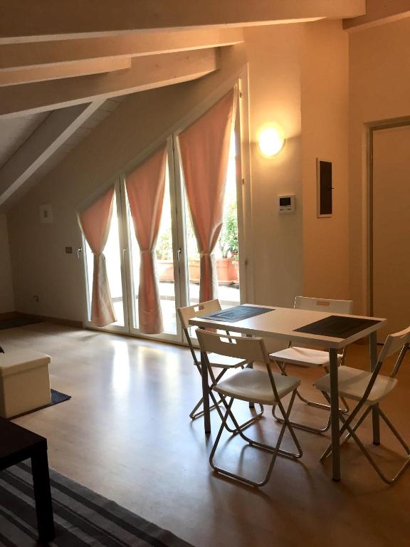 Fotografia z galérie ubytovania RESIDENZA VIRGILIANA SUITE con terrazza-Centro Storico v destinácii Mantova