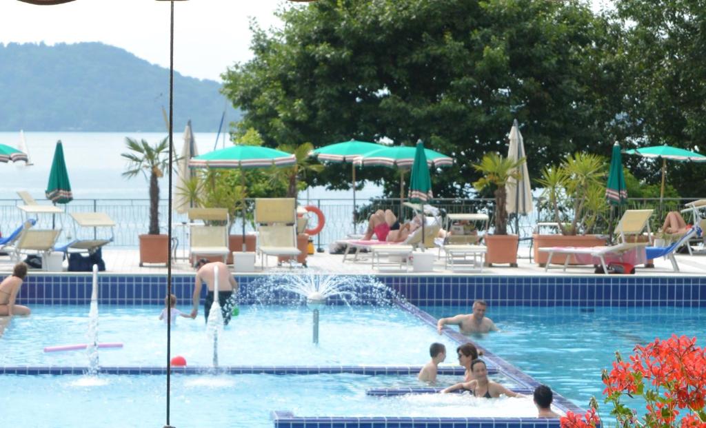 Bazén v ubytování Hotel Marina nebo v jeho okolí