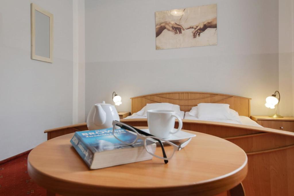 Posteľ alebo postele v izbe v ubytovaní Red Carpet Hostel