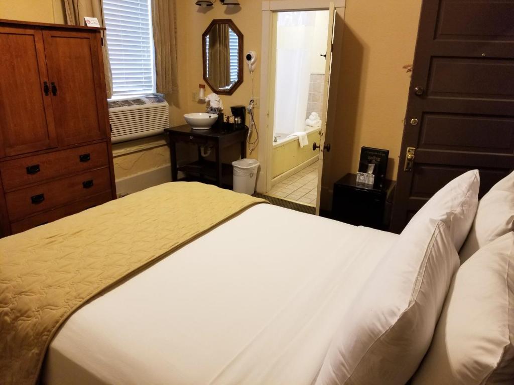 1905 Basin Park Hotel - Salle De Reine Standard