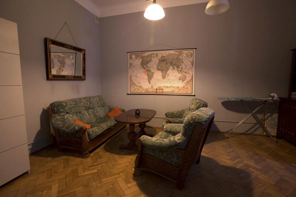 Posedenie v ubytovaní Red Carpet Hostel