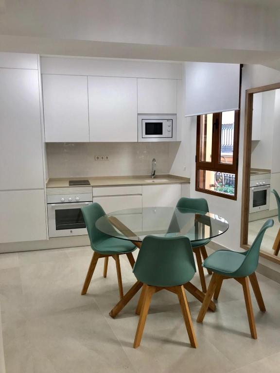Kuchyňa alebo kuchynka v ubytovaní Apartamento Joseph , luminoso, bonito y muy céntrico