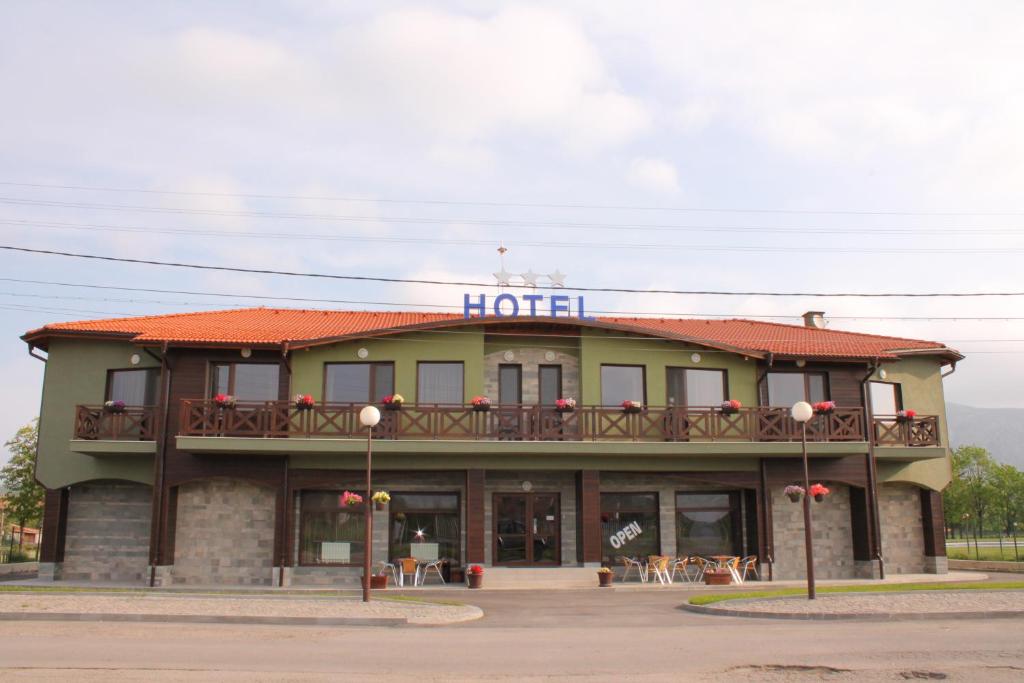 Budova, kde se hotel nachází