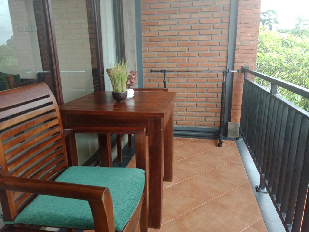 Balkón nebo terasa v ubytování Ubud Taksu Homestay