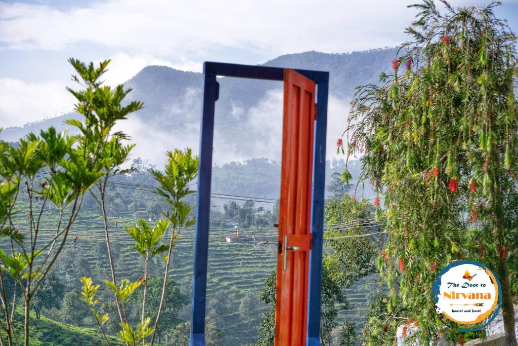 Zahrada ubytování The Door to Nirvana Backpackers Hostel Kotagiri