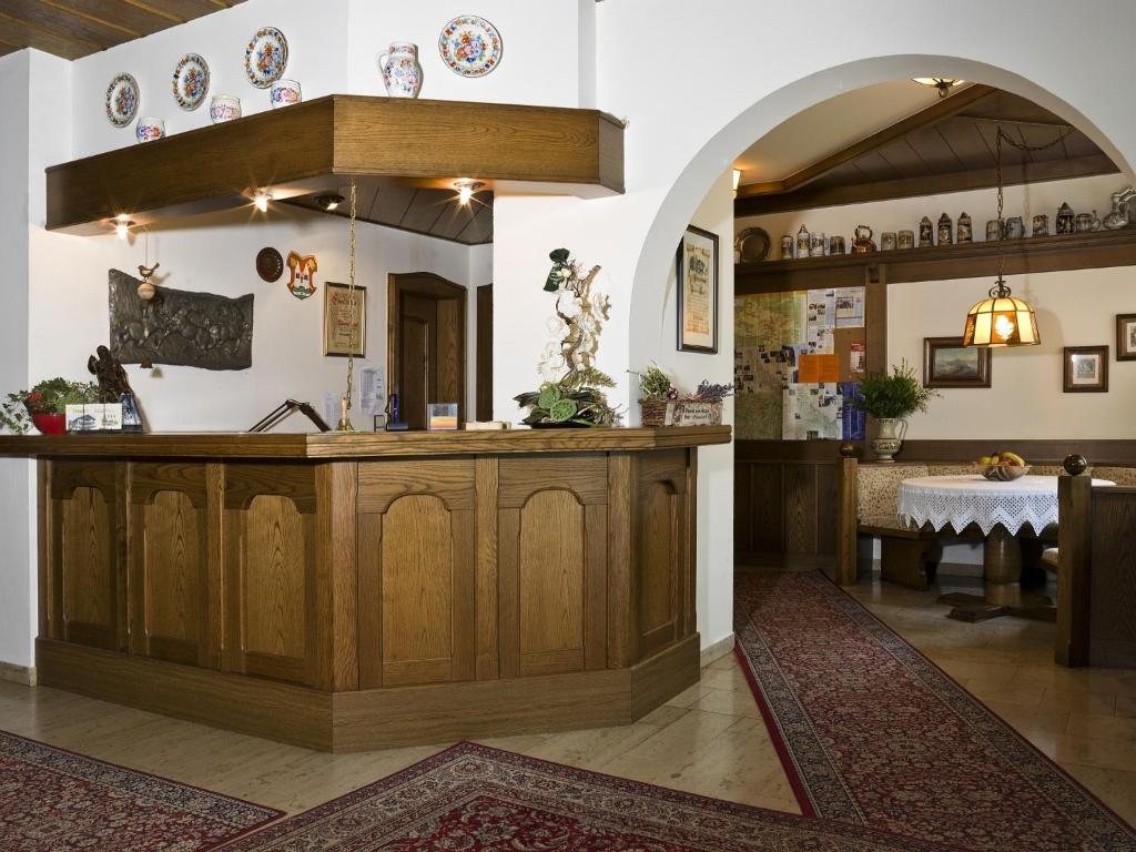 Lounge nebo bar v ubytování Hotel Bräukeller
