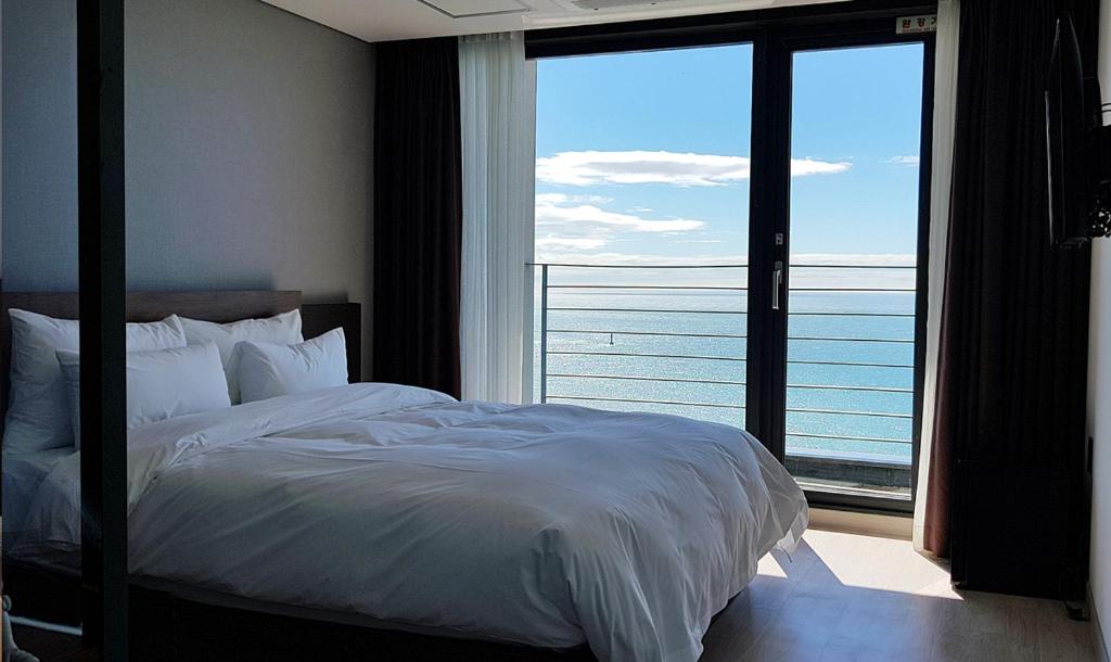 Suntree Hotel - Tweepersoonskamer Met Uitzicht Op De Oceaan