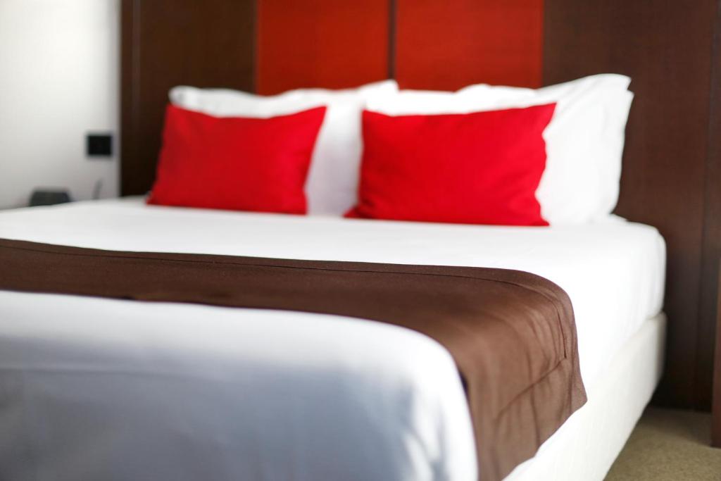 Hotel Holiday La Marca - Family Room (2 Adults + 3 Children)