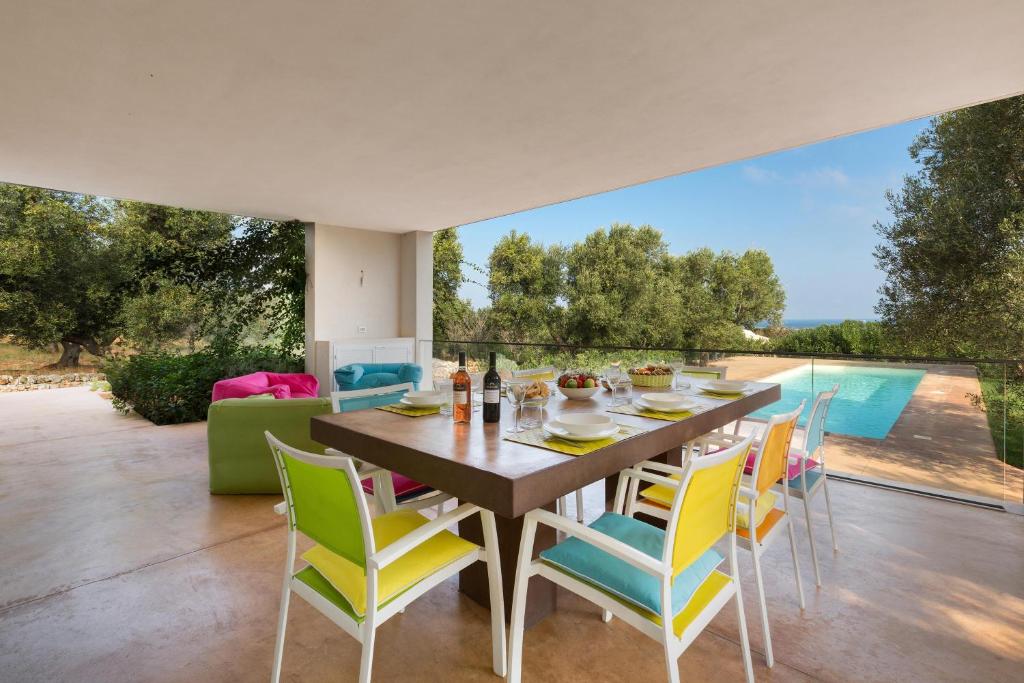 Basen w obiekcie Villa Carlita by Perle di Puglia lub w pobliżu
