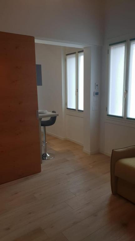 SNC1018 MODERN BOUTIQUE APARTMENT - 13