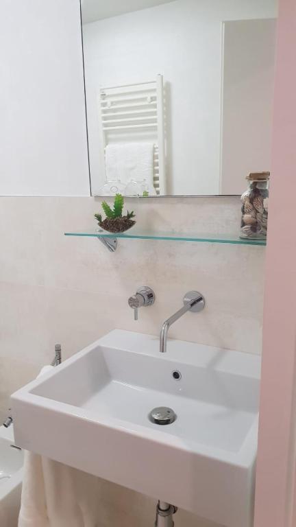 SNC1018 MODERN BOUTIQUE APARTMENT - 15