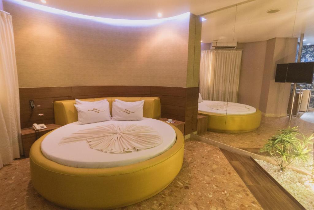  Motel Decameron (Adults Only)