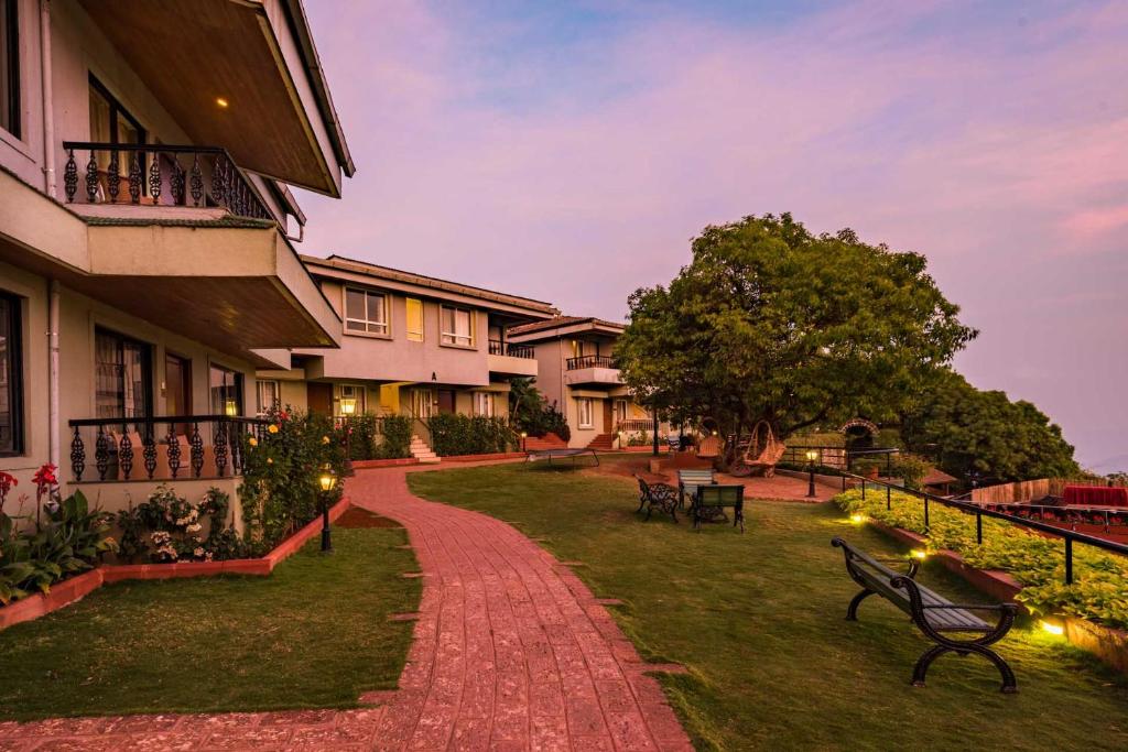 Zahrada ubytování Ramsukh Resorts and Spa