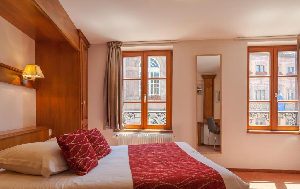 Logis Hôtel De La Cloche - Classic Double Room