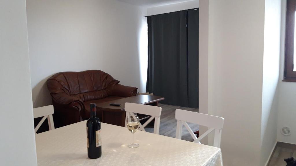 Cluj Accommodation Nasaud - Apartment (4 Adults)