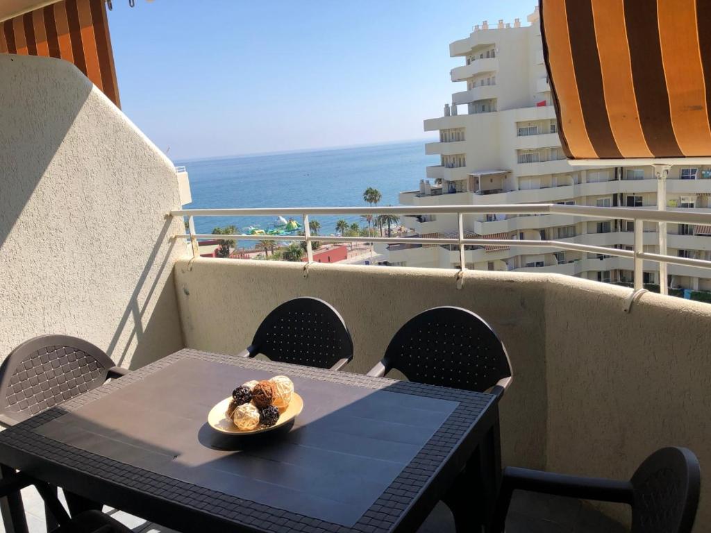 Primera linea de playa en Benalmadena, vistas al mar , Benal ...