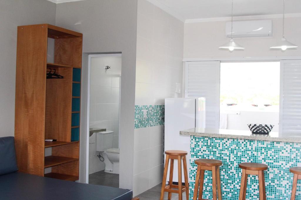 A bathroom at Valparaíso Flats Ubatuba