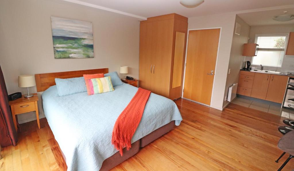 Kuchyň nebo kuchyňský kout v ubytování Sumner Bay Motel
