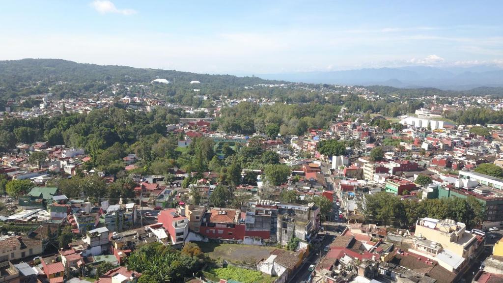 Nespecifikovaný výhled na destinaci Xalapa nebo výhled na město při pohledu z hotelu