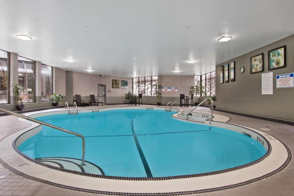 Best Western Premier Calgary Plaza Hotel & Conference Centre - Resim 4