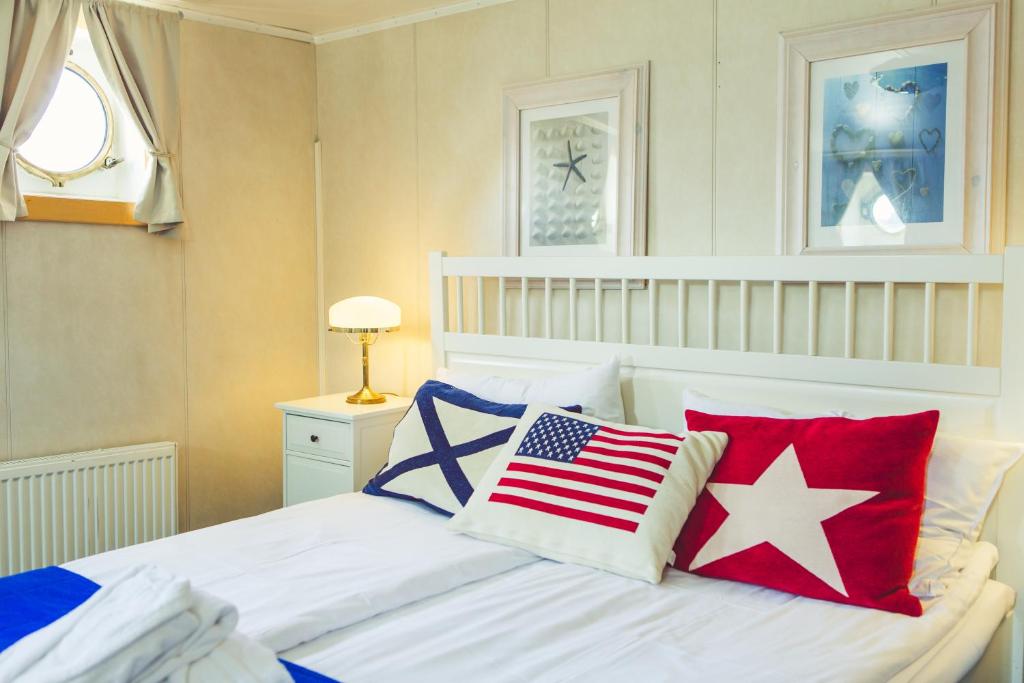 Postel nebo postele na pokoji v ubytování Hotel Barken Viking