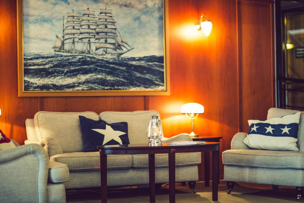 Posezení v ubytování Hotel Barken Viking