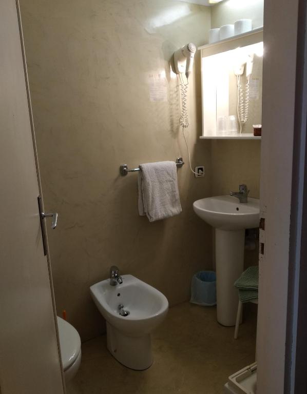 Hotel Lucciola - Habitación Individual Deluxe Con Balcón