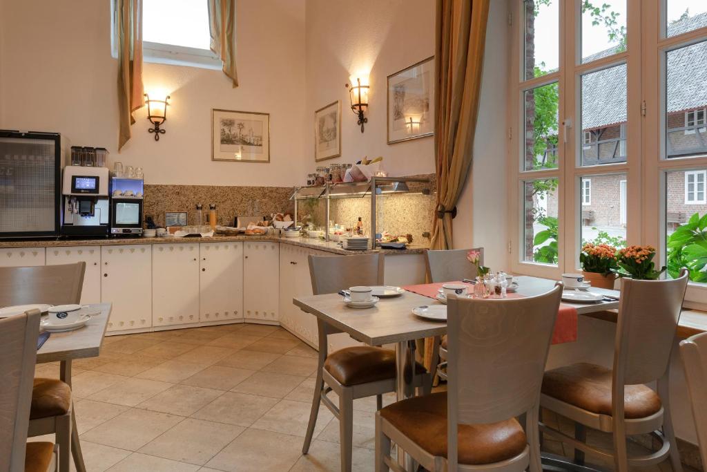 Burg Heimerzheim - 18