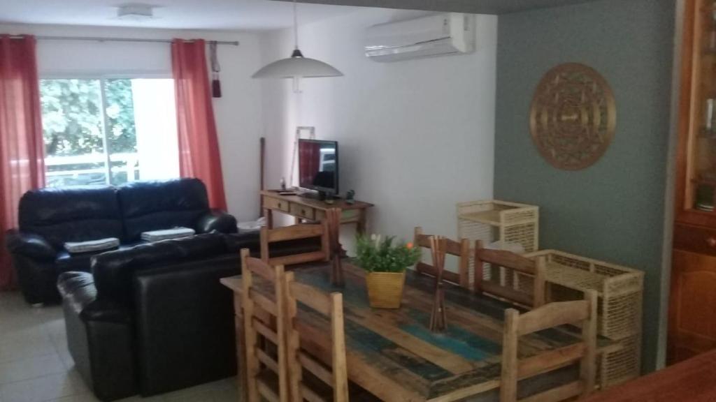 BELÍSSIMA CASA ILHABELA
