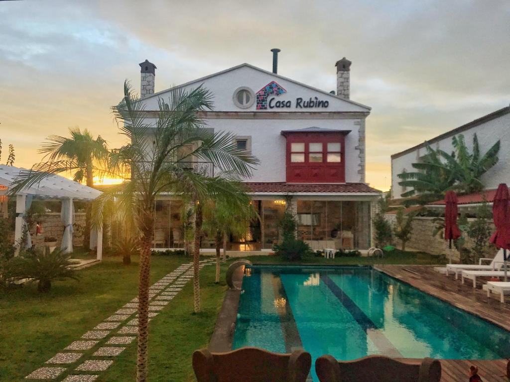 Bazén v ubytování CASA RUBİNO BUTİK OTEL nebo v jeho okolí