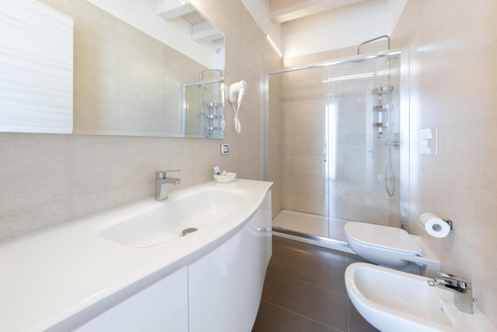 Koupelna v ubytování Hotel Garni' Serena