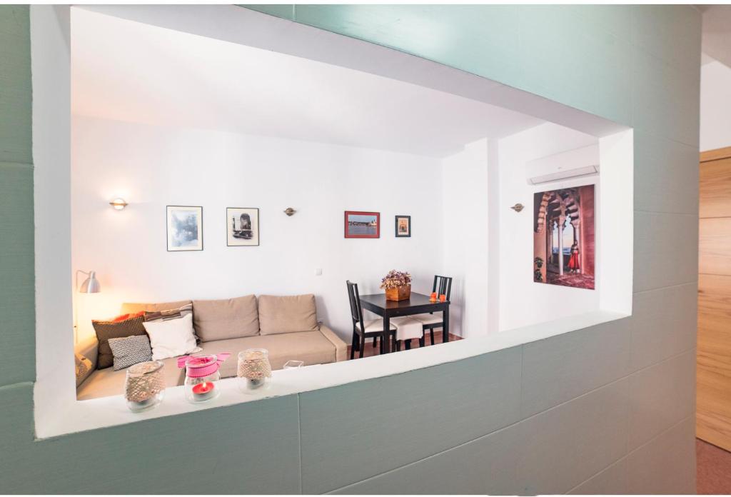 Posedenie v ubytovaní Sea & Wave La Finestra Apartment