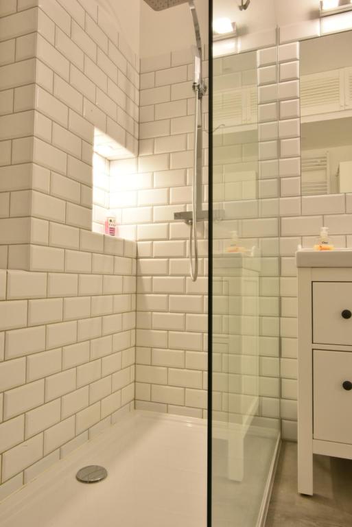 Smulikowskiego 2 - 18