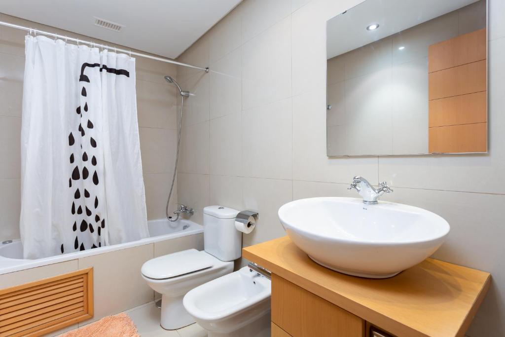 A bathroom at Luxury Bungalow In Costa Adeje