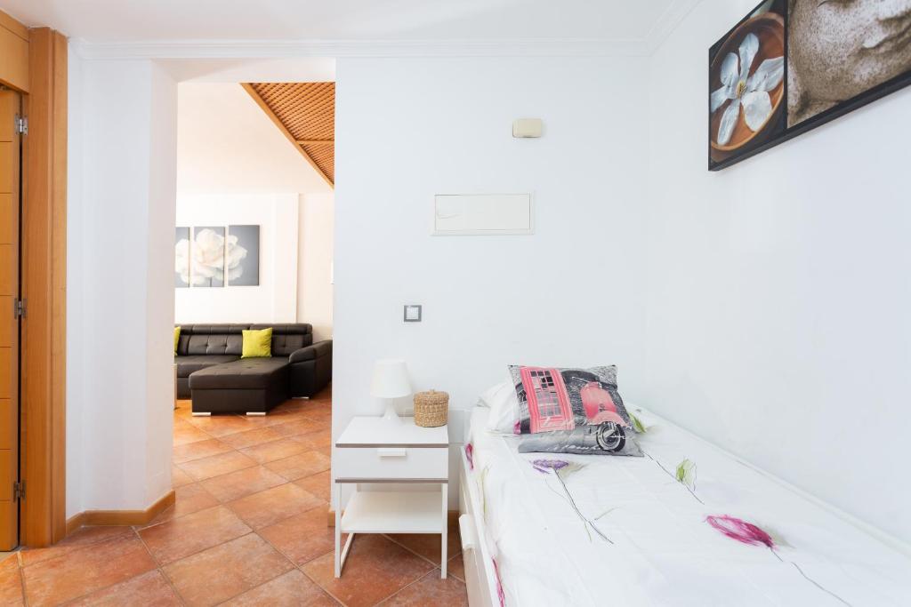 A bed or beds in a room at Luxury Bungalow In Costa Adeje
