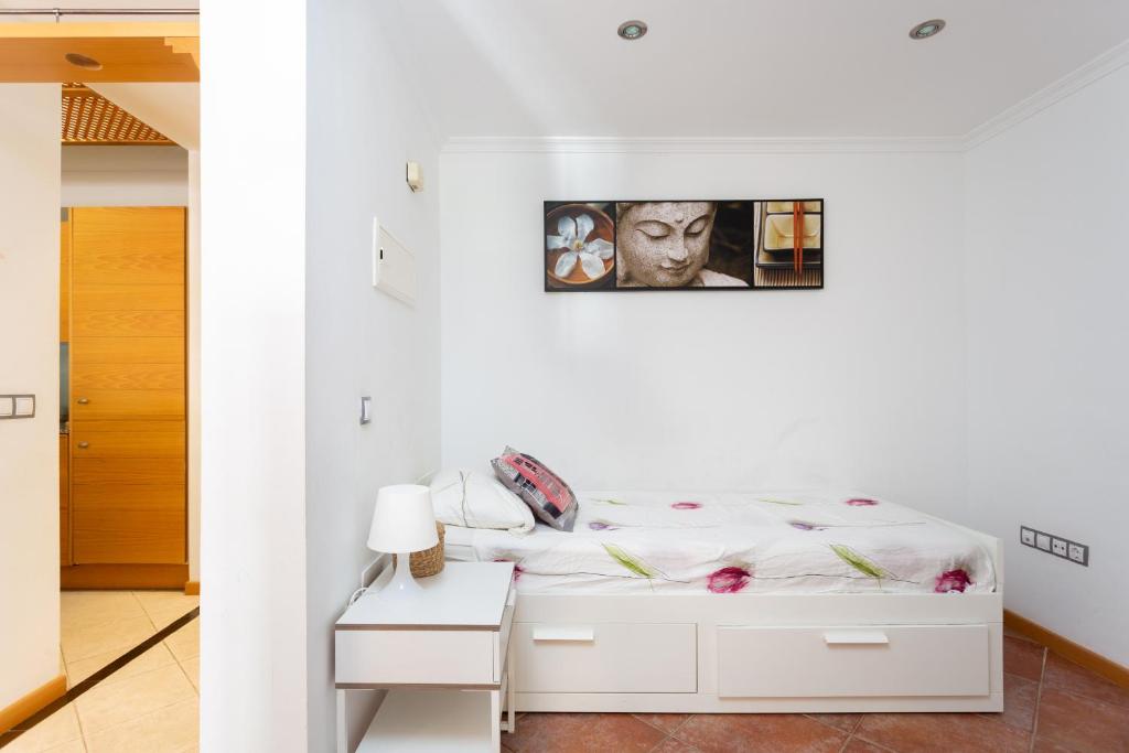 A bed or beds in a room at Luxury Bungalow In Costa Adeje