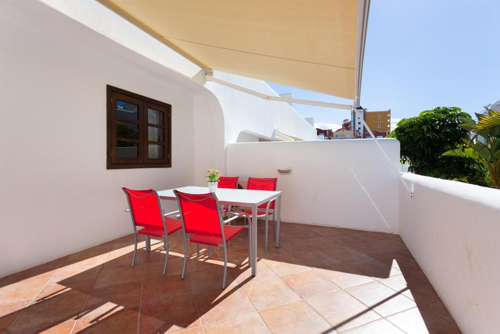 A balcony or terrace at Luxury Bungalow In Costa Adeje