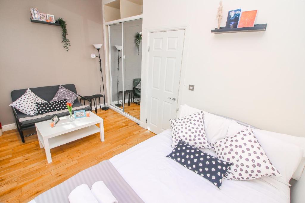 Studio Flat near Liverpool st & Shoreditch London. - Apartment