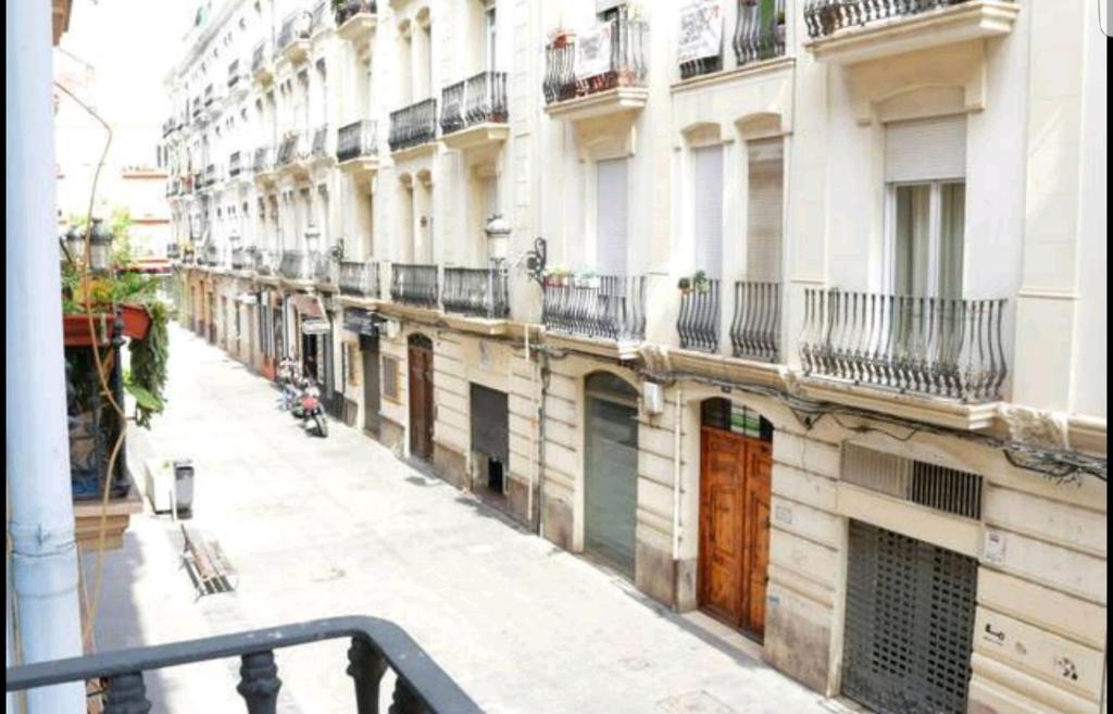 Junto al Mercado de Ruzafa, Valencia – Updated 2023 Prices