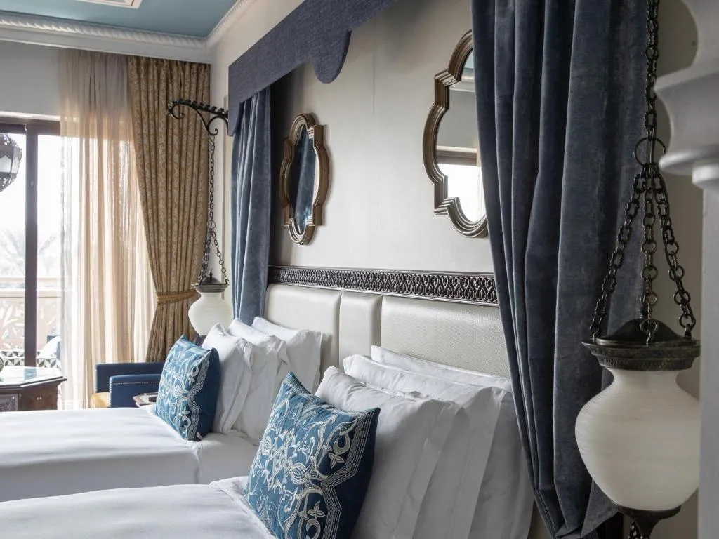 Club Arabian Room - With Club Benefits