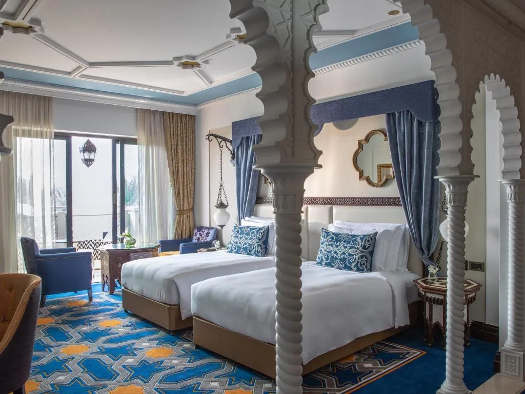 Deluxe Arabian Room