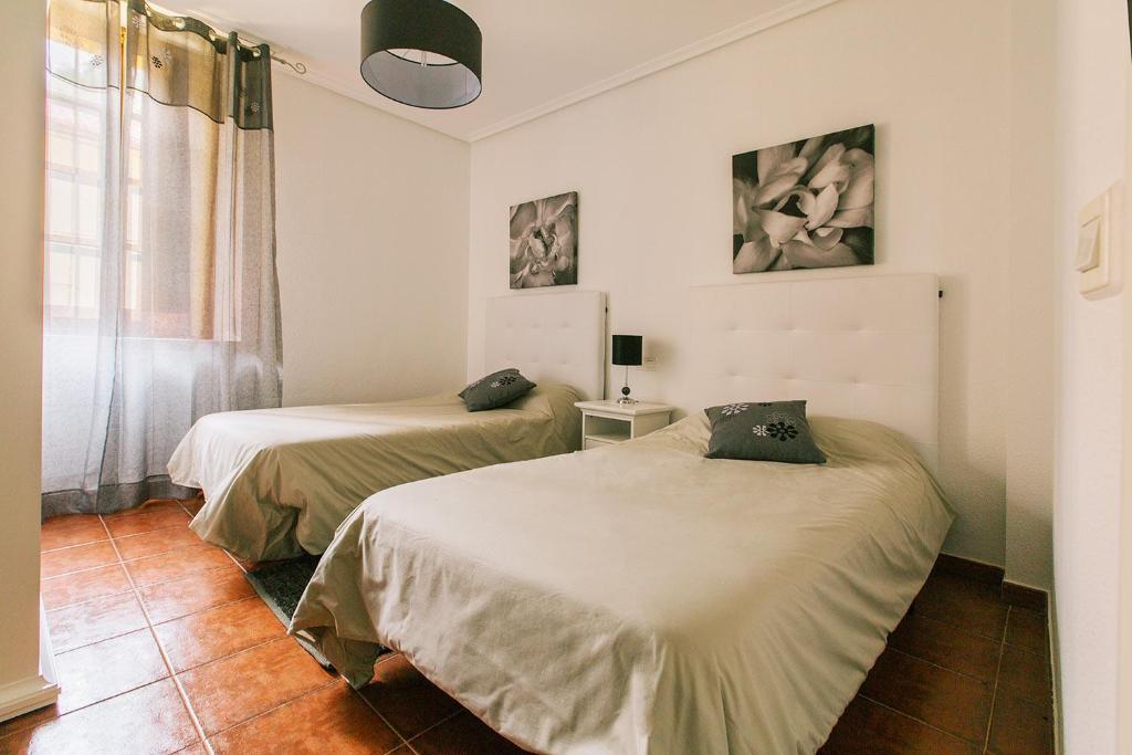 Centro Río Lobos - Appartement De Trois Chambres