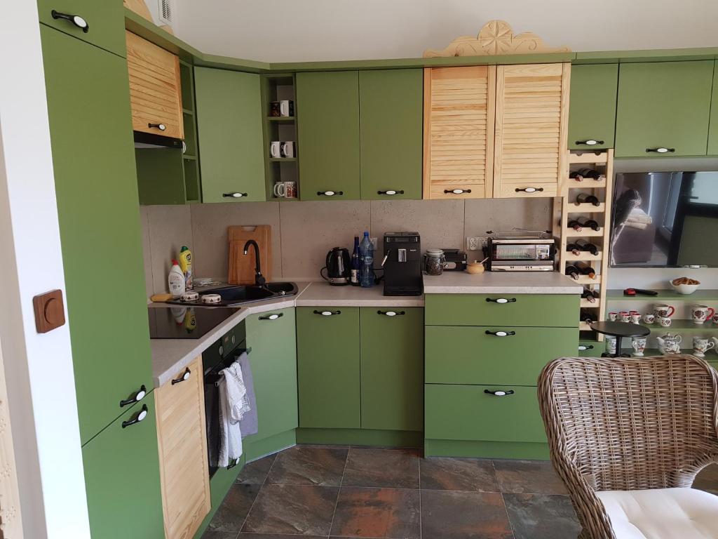 Kuchyňa alebo kuchynka v ubytovaní Apartament Zielony