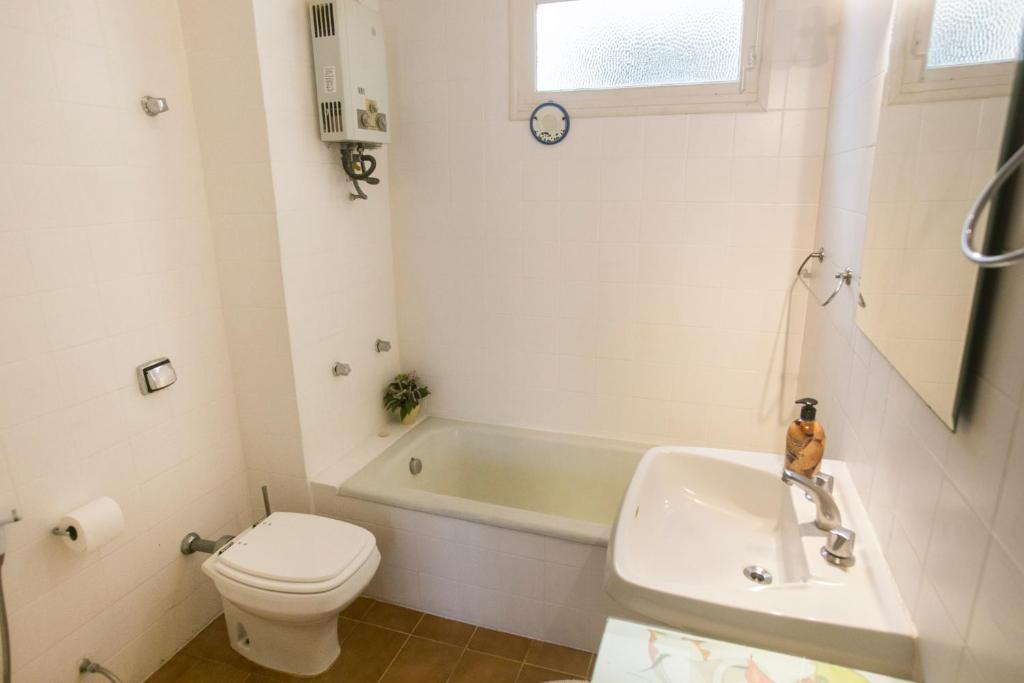  Quarto e sala espaçoso no Leblon
