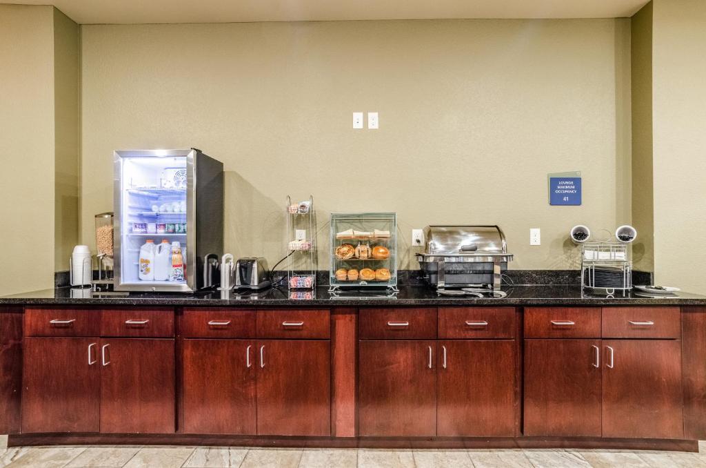 Cobblestone Hotel & Suites - Gering/Scottsbluff photo