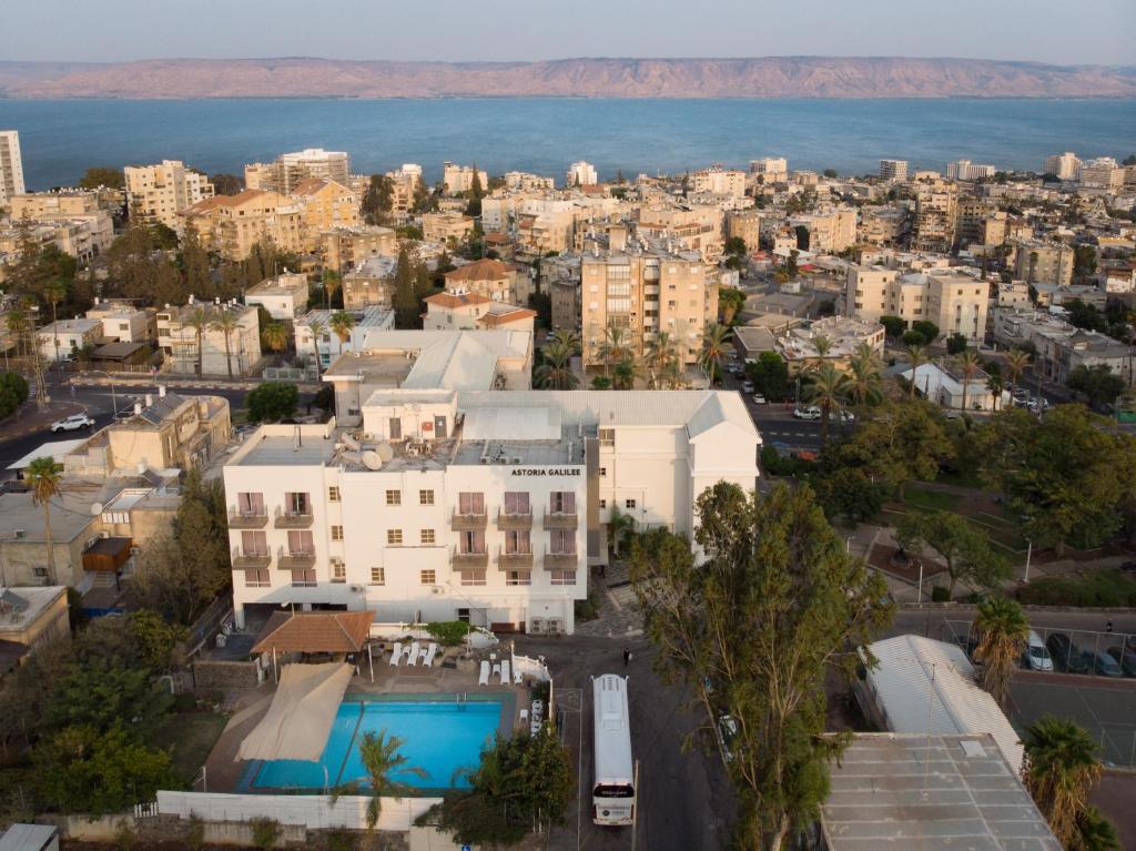 Bazén v ubytování Astoria Galilee Hotel nebo v jeho okolí