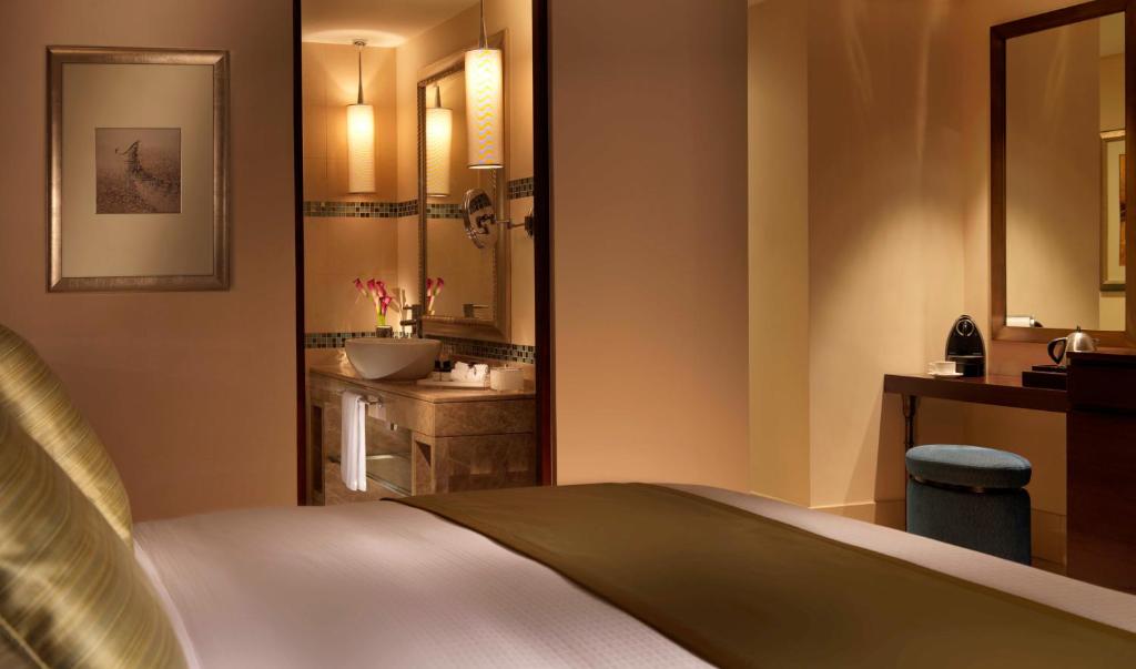 Fairmont The Palm - Fairmont Gold Heritage Double皇后房间，带休息室