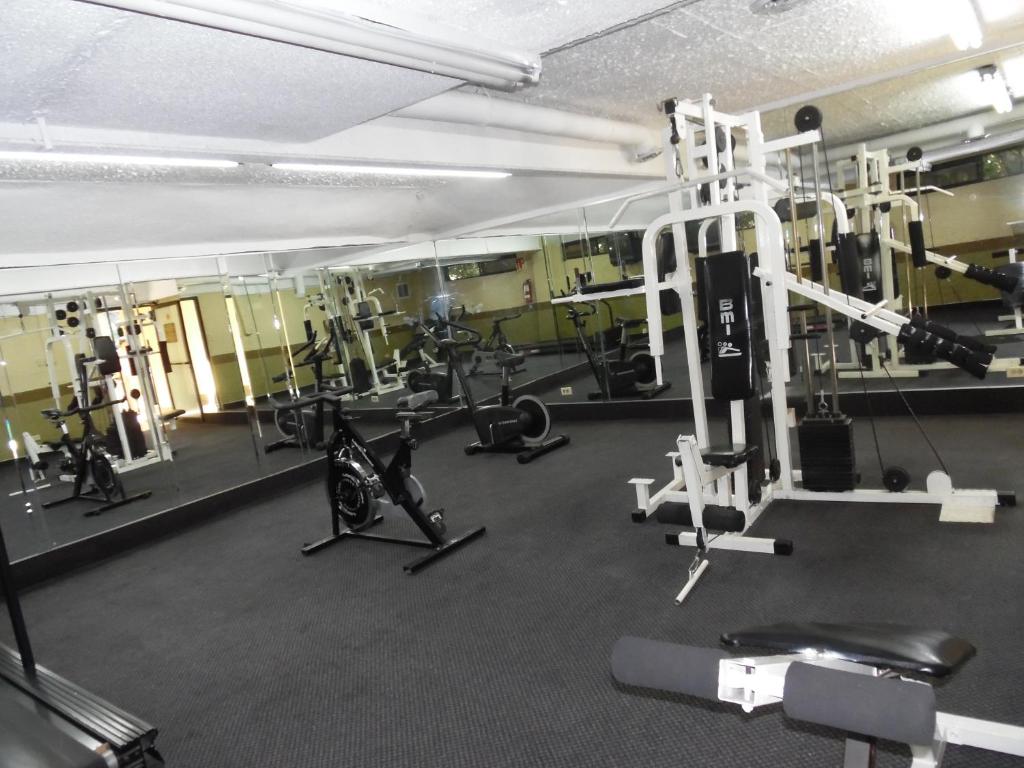 Fitness centrum a/nebo fitness zařízení v ubytování Baja Inn Hoteles Rio