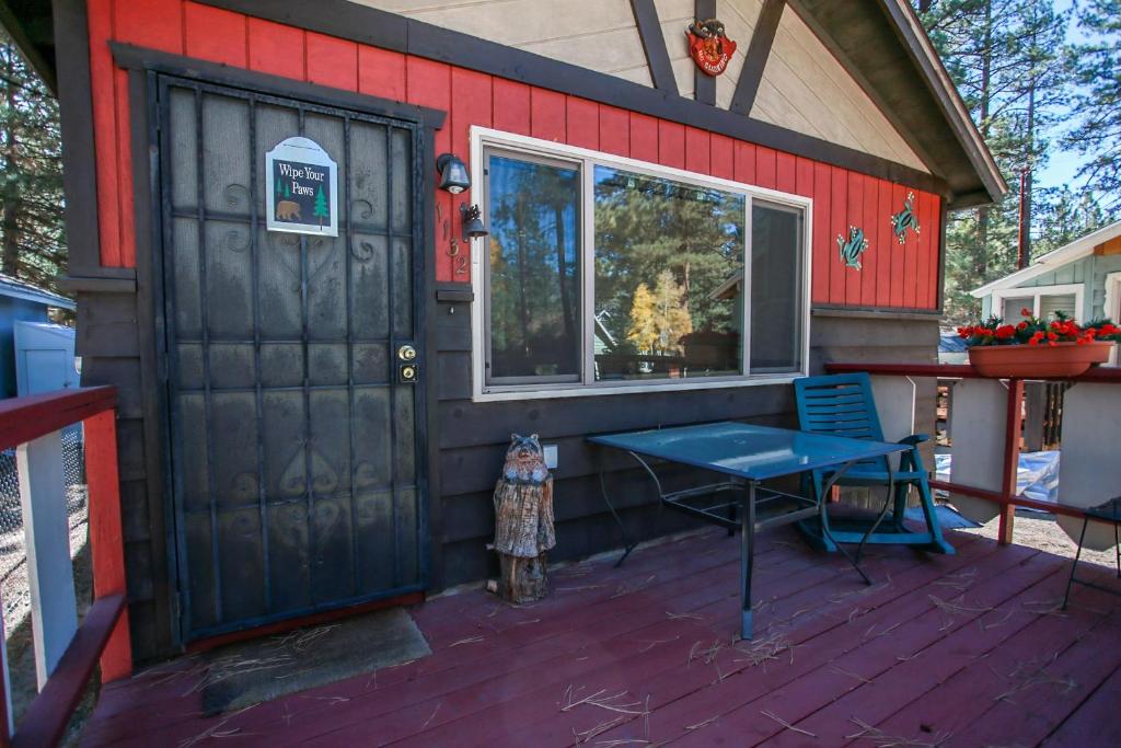 1811 Little Bear Cabin