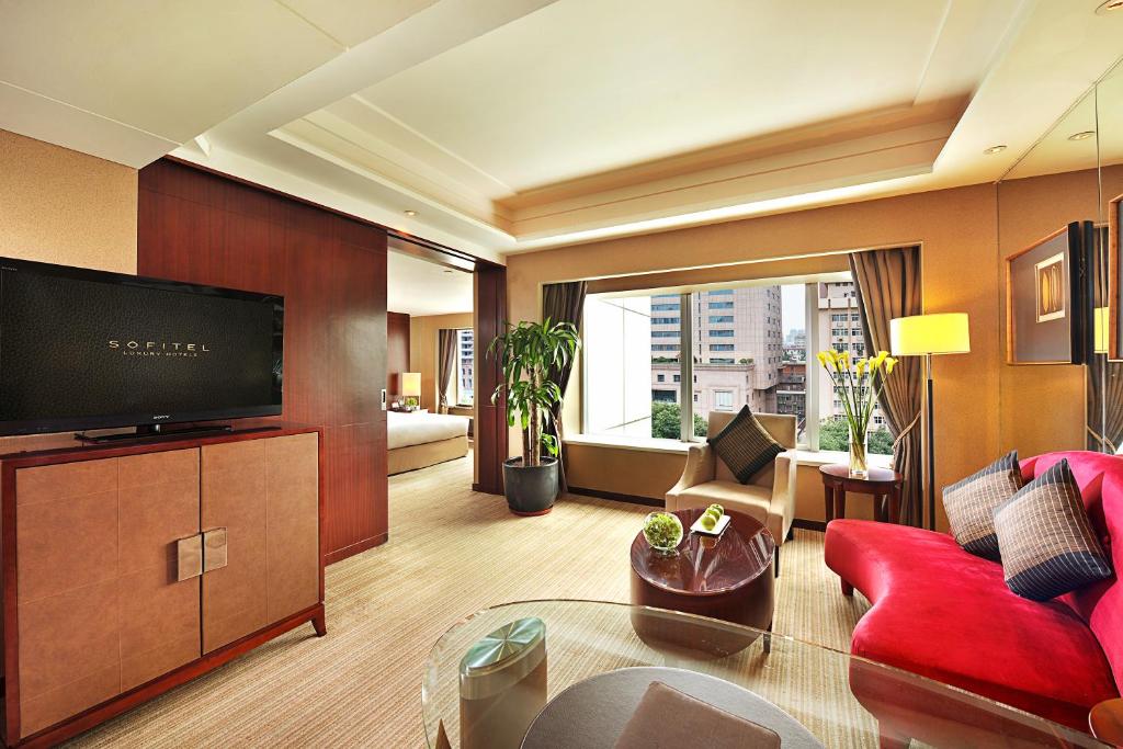 TV a/nebo společenská místnost v ubytování Sofitel Xi'an On Renmin Square